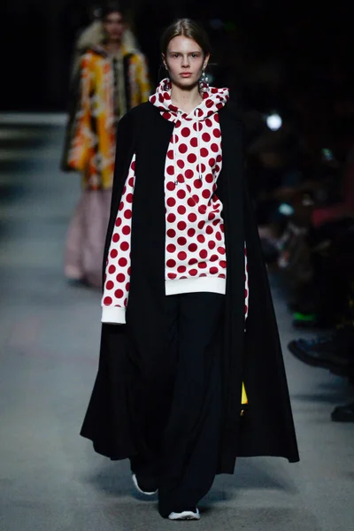 Look 34